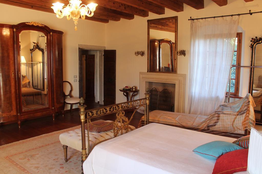 Villa Relais Manerba Monzambano Quarto foto