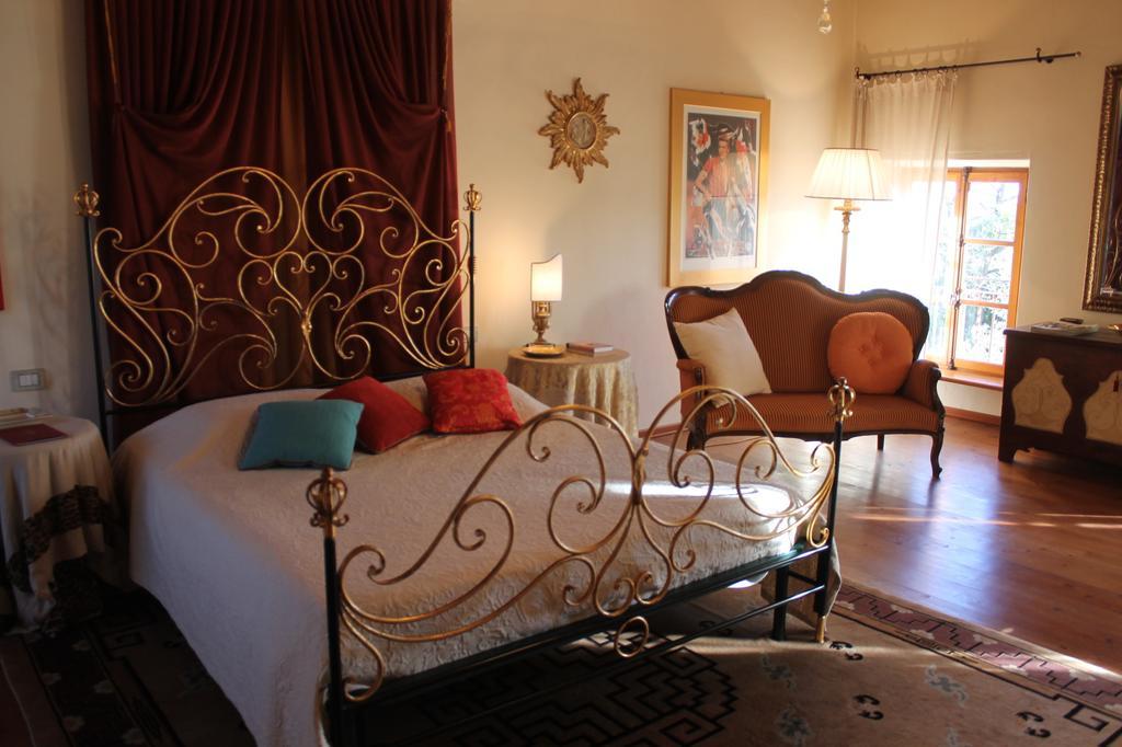 Villa Relais Manerba Monzambano Quarto foto